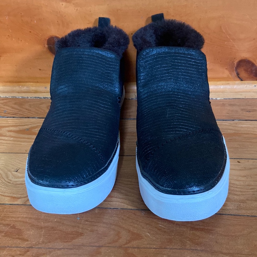 Tom’s Paxton slip on sneaker